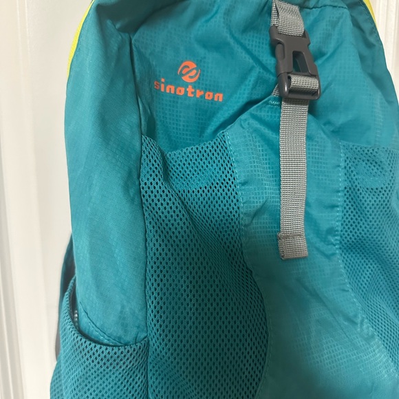 Sinotron 22L Lightweight Packable Hiking Backpack. - Picture 7 of 11